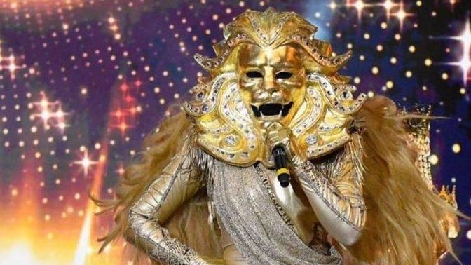 Maske Kimsin Sen Aslan kimdir?