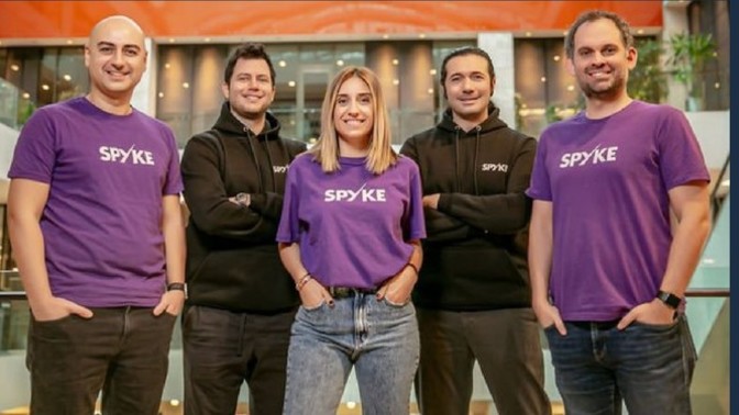 CEO'lar, yöneticiler neden artık tişört giyiyor?