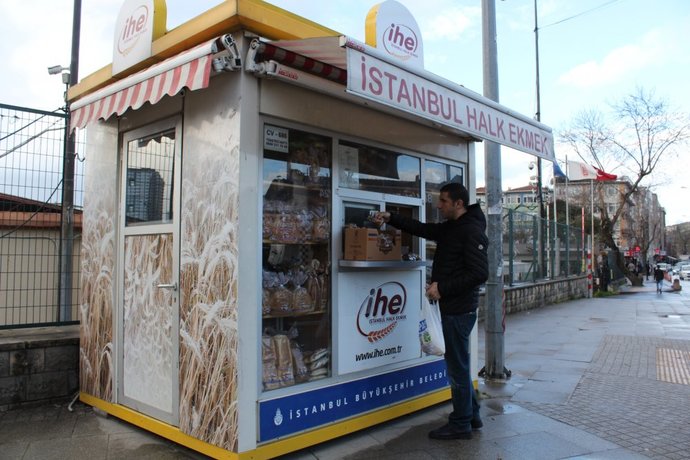 Annem, uygun fiyatlı olduğu için Halk Ekmek almaya başladı. Siz Halk Ekmek mi alıyorsunuz yoksa normal mi?