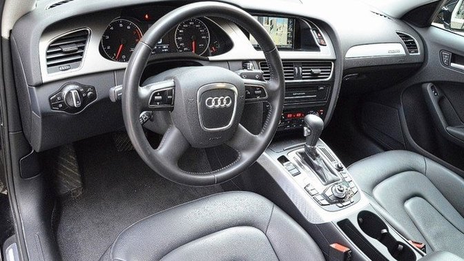 Audi A4 B8 mi, Opel Insignia B mi? İkisi de fiyat olarak yakın. Siz hangisini tercih edersiniz, neden?