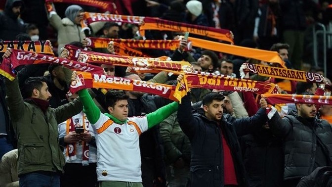 Sami Yen Nef stadında "Yönetim İstifa" diyenler kimdi?