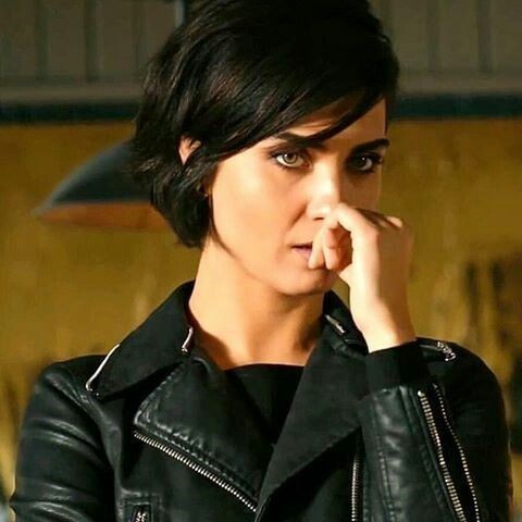 Güzel olmadan seksi olmak mümkün değil mi?