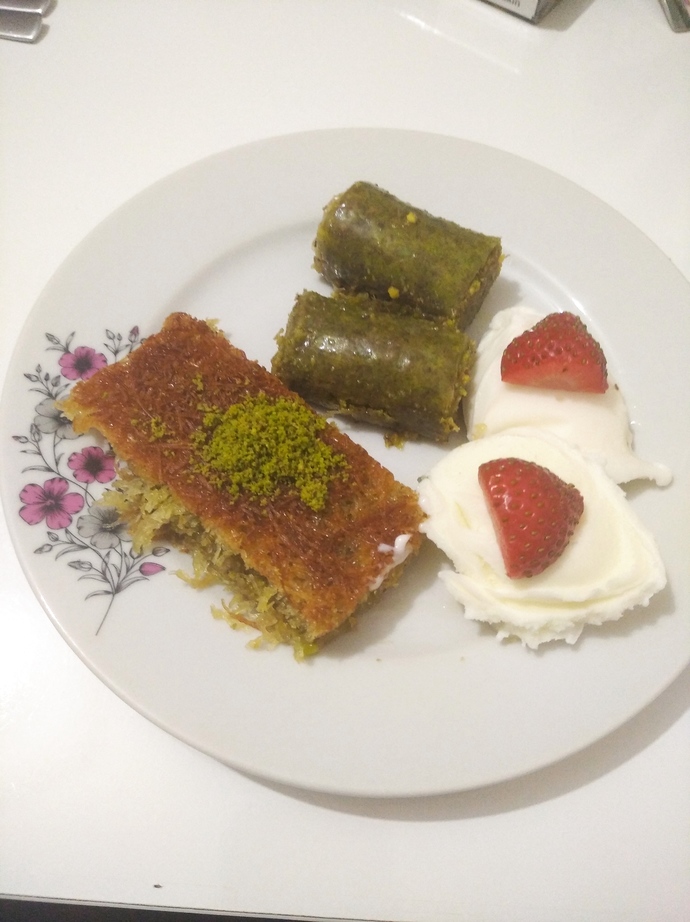 Sütlü tatlı mı? Şerbetli tatlı mı seversiniz?