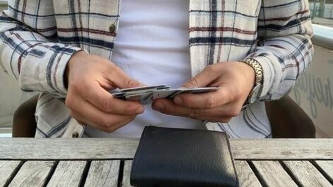 Yolda buldukları temassız kredi kartı ile market market dolaşıp alışveriş yaptılar hangi yol bu bizde ordan gidelim?