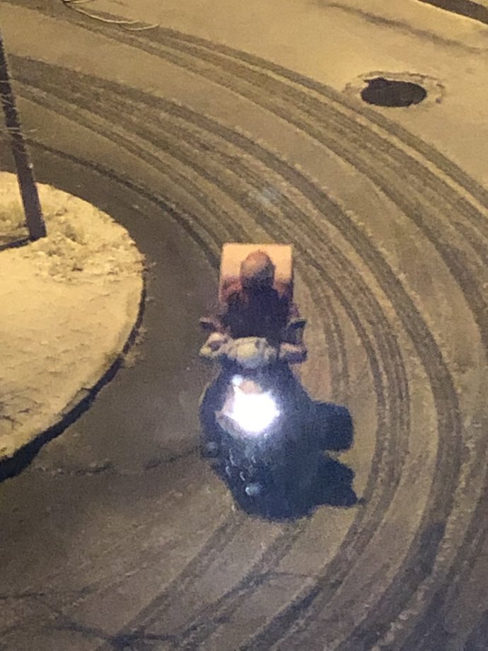 Kötü kış şartlarında internetten sipariş vermek, motokuryelere haksızlık olmaz mı?