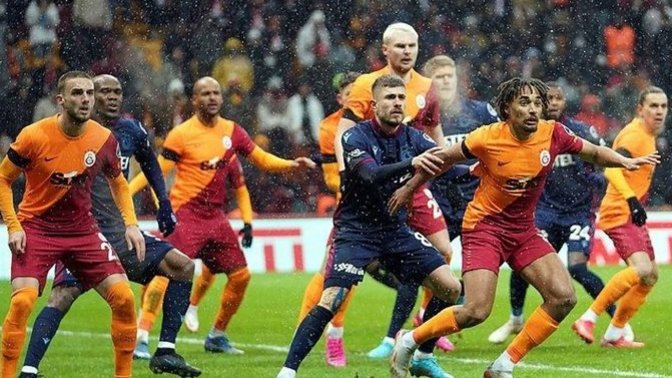Galatasaray 1 - 2 Trabzonspor: Galatasaray büyük yara aldı! Trabzonspor şampiyonluğa emin adımlarla yürüyor, maçı nasıl buldunuz?