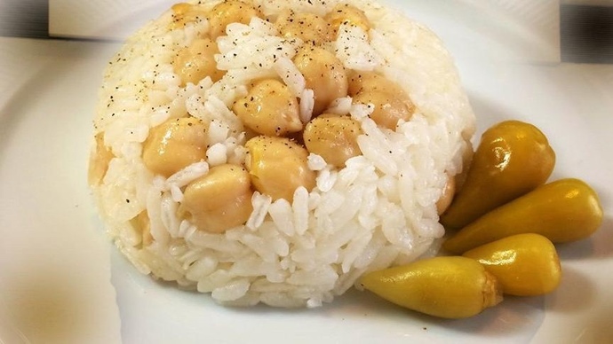 Nohutlu pilav mı,şehriyeli pilav mı??