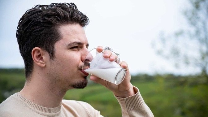 Arkadaşlar, düzenli kefir içen var mı? Faydaları nelerdir?