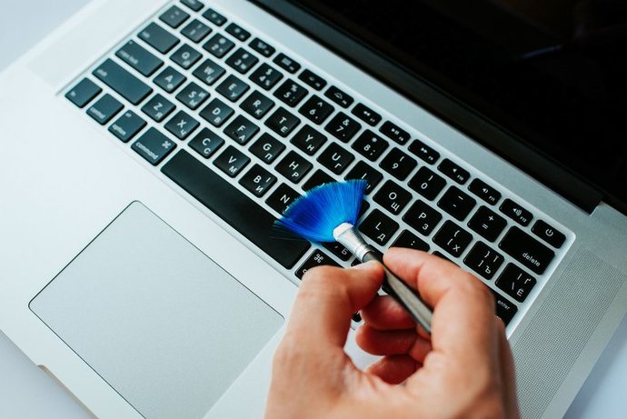Mekanik Klavye Temizlerken Hangi Ürünler Kullanılır?