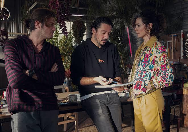 İlk buluşmaya arkadaşıyla gelmek isteyen birine cevabınız ne olur?