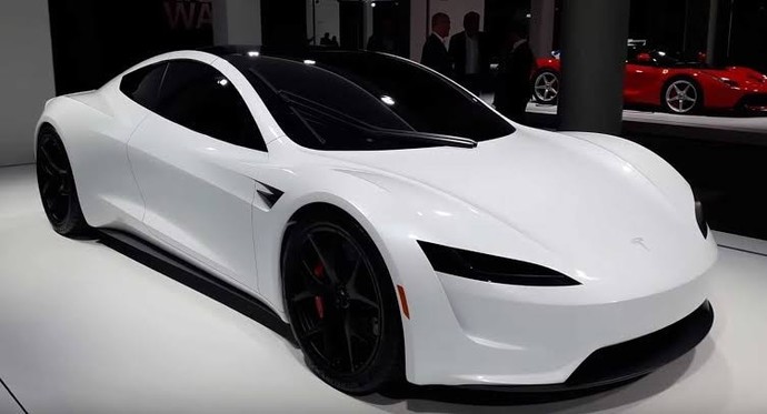 Yeteri kadar paranız olsa, Tesla mı alırsınız yoksa Togg mu?