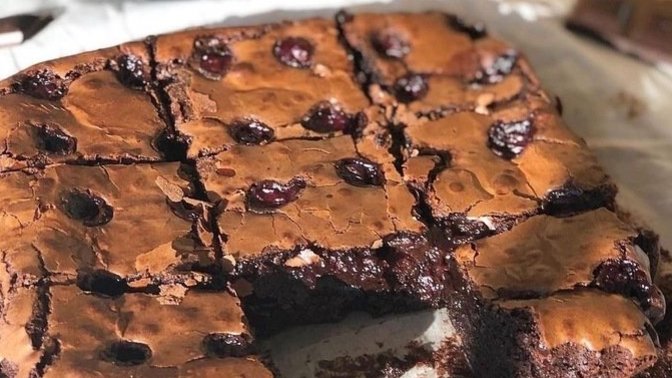 Vişneli browni tarifi olan var mı?