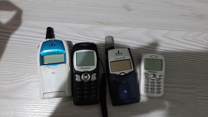 Sevgiliye telefon hediye etmek saçma mı?