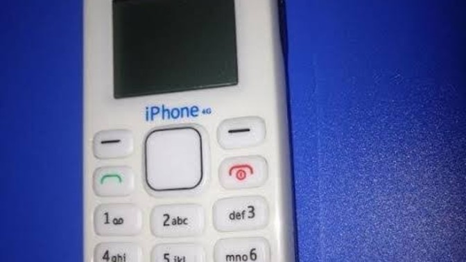 Sevgiliye telefon hediye etmek saçma mı?