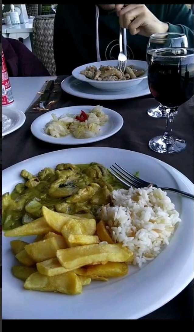 İlk buluşma için beni getirdiği yere bakın, ayrılmalı mıyım?