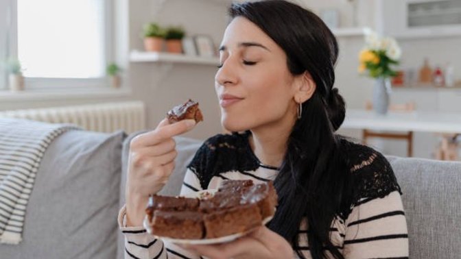 Bugün Dünya Çikolatalı Kek Günü. 😍 Sen en çok neli kek seversin?