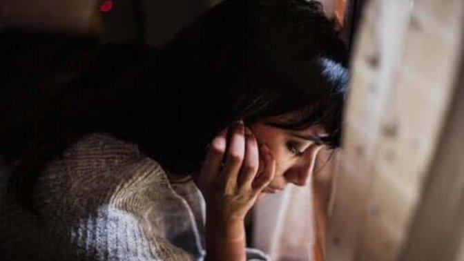 Tenine dokunan sevgiliyi mi unutmak daha zor yoksa yüreğine dokunanı mı?