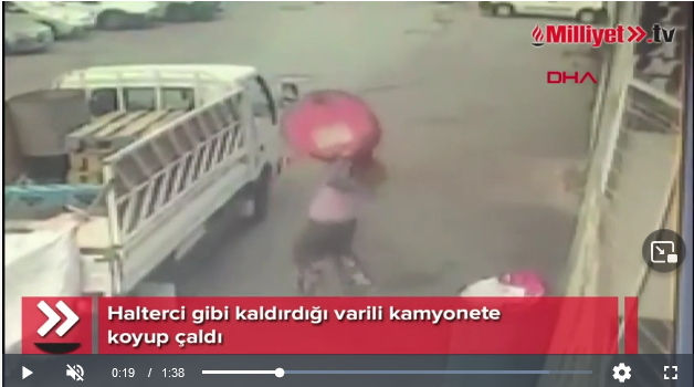 Petrol varilini halterci gibi kaldıran kadın şok etti! Halter denilince aklınıza ilk kim geliyor?