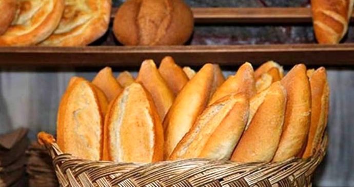 Ekmek 1  Şubat tan itibaren 4 TL olacak. Bu zamlardan nerelere sığınacağız biz ya?