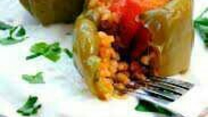 Sarma veya dolmalarınızı pirinç ile mi yaparsınız yoksa bulgur ile mi?