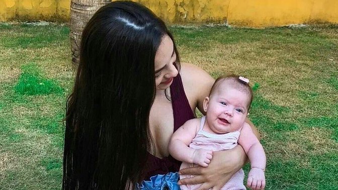 Bebeğin bakımını eşler yardımlaşarak mı yapmalı?
