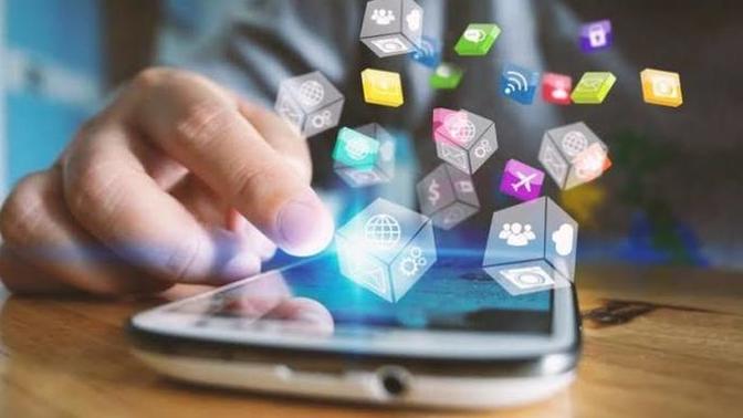 Günde en az kaç saatinizi telefon ve sosyal medyaya harcıyorsunuz?
