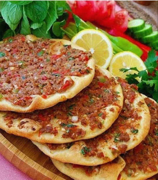 Lahmacun insanı mısın, pizza insanı mı?
