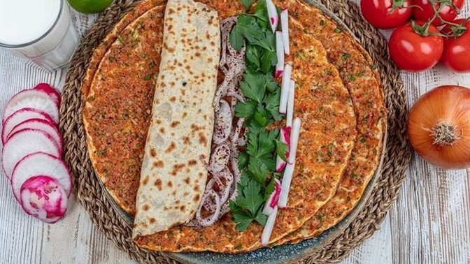 Lahmacun insanı mısın, pizza insanı mı?