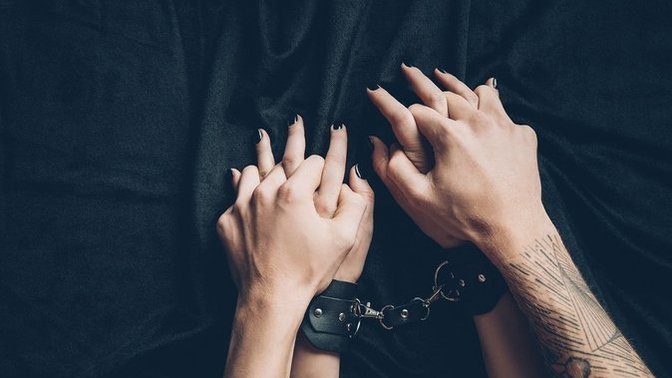 Yatakta emir veren misin emri yerine getiren mi?