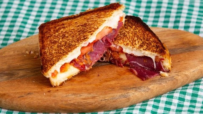Tost dediğin nasıl olmalı?