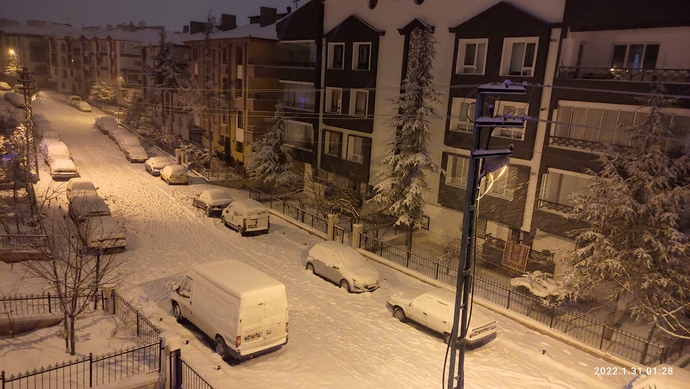 Bembeyaz  Ankara  sabahından günaydın! Karın yağması sizi nasıl etkiledi?