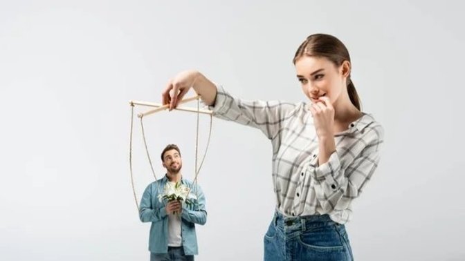 Manipüle etmek zayıflık göstergesi mi yoksa zeka mı?
