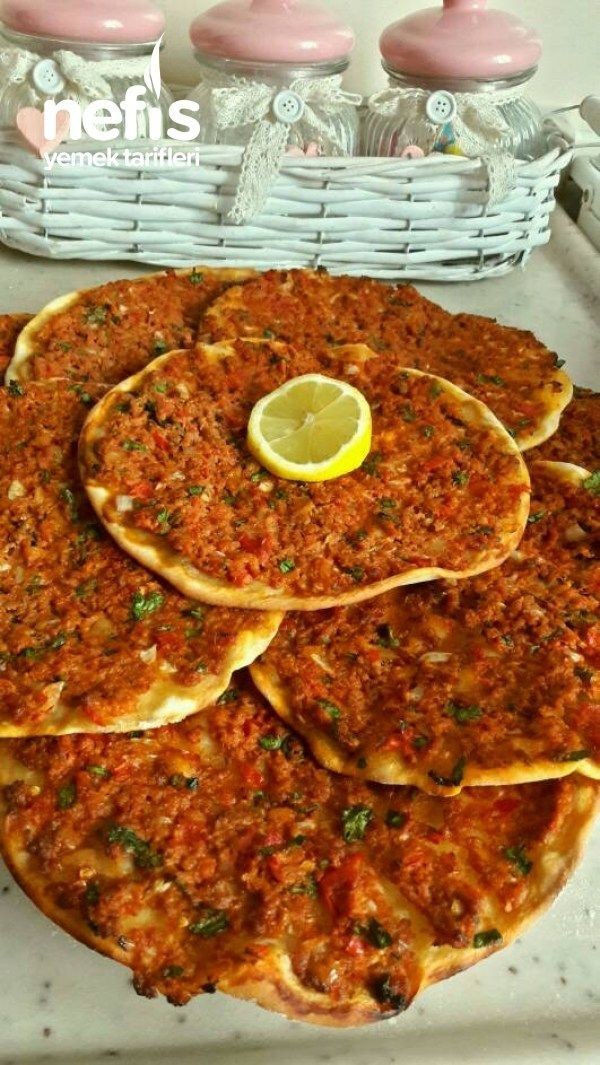 Lahmacun mu yoksa çiğ köfte dürüm mü?