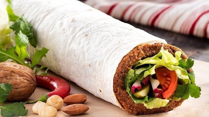 Lahmacun mu yoksa çiğ köfte dürüm mü?