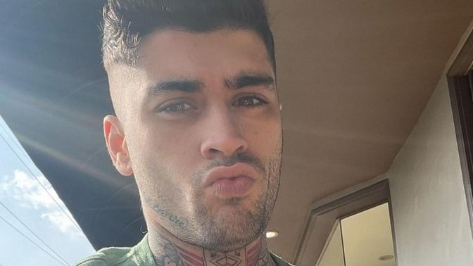 Zayn Malik fotoğrafında Reynmen'e Reynmen'den daha çok benzememiş mi😂?