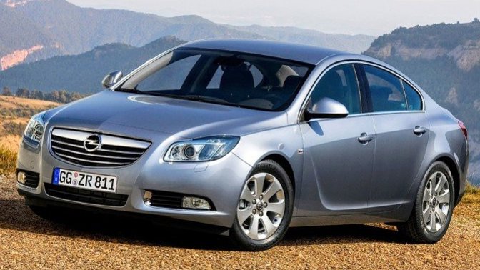 Opel Astra J kasa mı, Opel Insignia A kasa mı? Siz hangisini tercih edersiniz, neden?