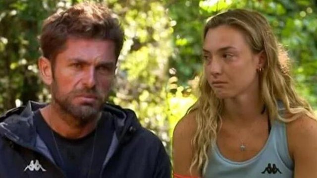 Survivorda sizce haklı kim, Mertle Sude mi yoksa Ögeday ve Nisa mı?
