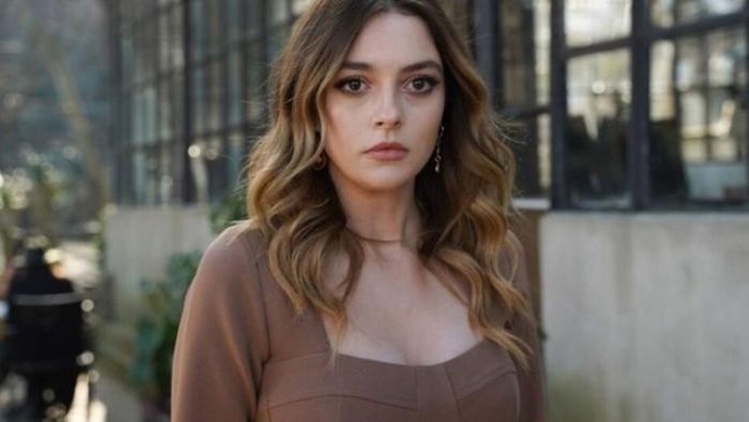 Melis Sezeni güzel buluyor musun?