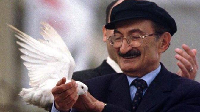 Eski siyasetçilerden hangisini daha çok seviyorsunuz?
