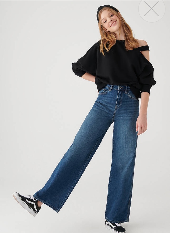 Son zamanların trendi wide leg pantolon. Sizce nasıl?