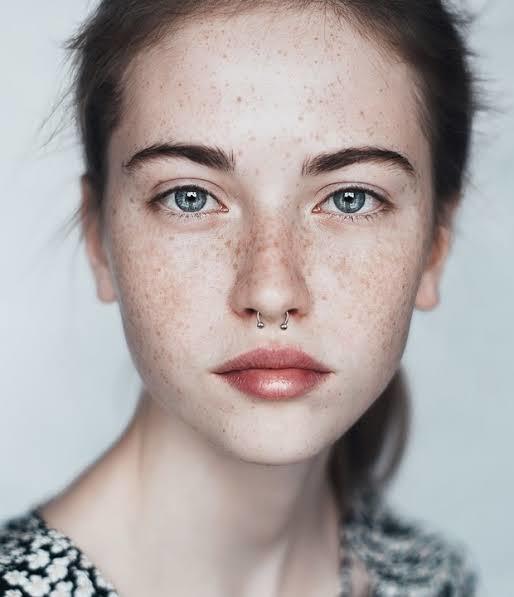 Bu tarz septum piercingler sizce nasıl duruyor?