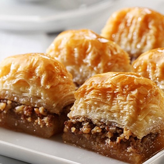Cevizli baklava mı,fıstıklı baklava mı??
