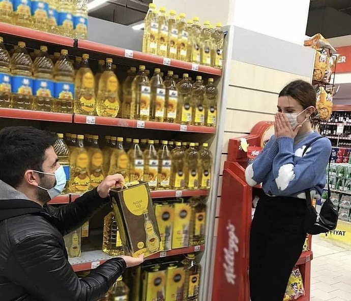Sevgililer Gününde sevgiliye 5 litrelik yağ alınır mı?