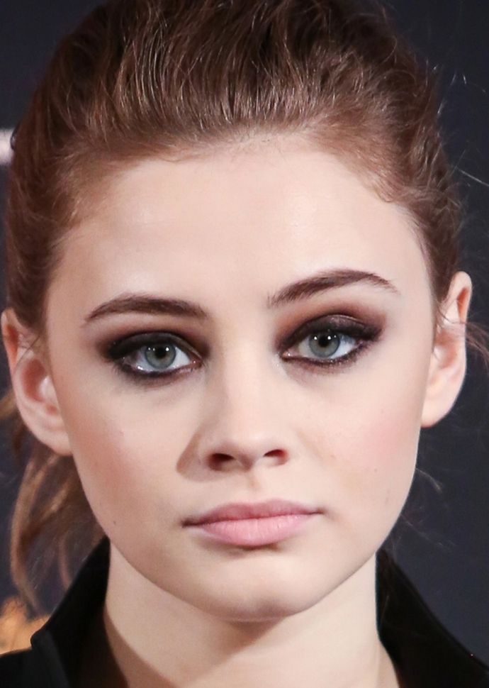 Burun delikleri şu şekilde olan insanlara aşırı özeniyorum, sizce de çok hoş durmuyor mu?