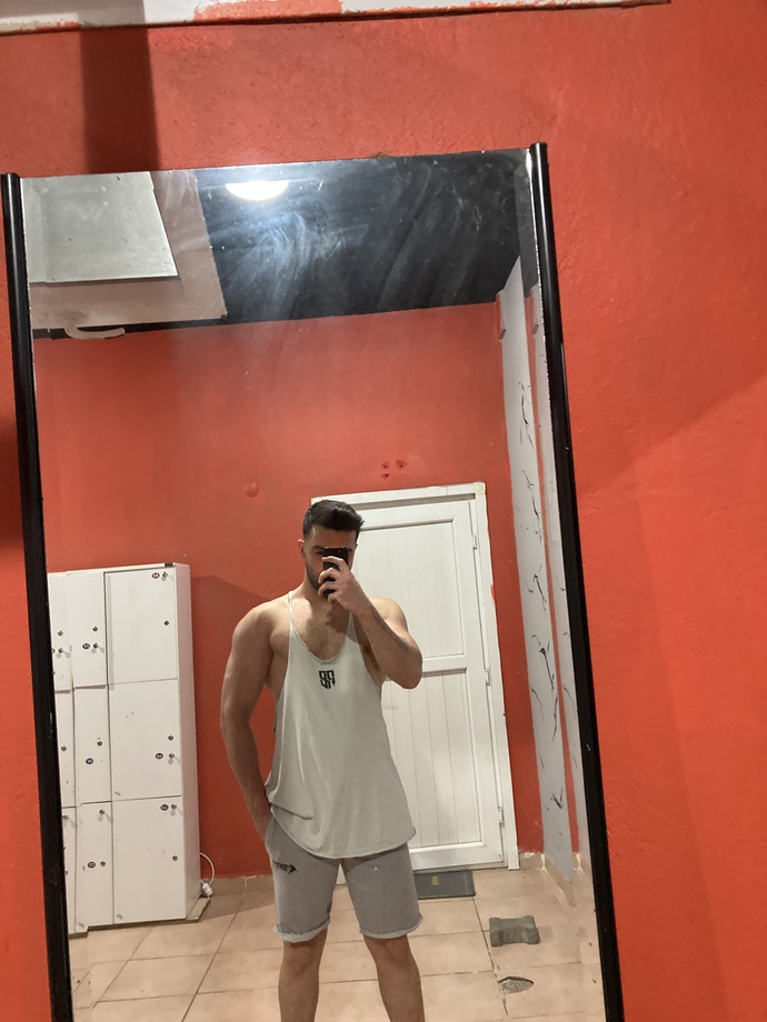 Sizin için evde mi spor yapmak, spor salonunda mı?