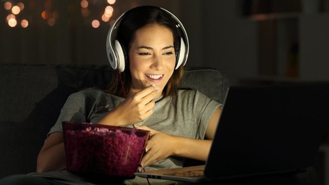 Kızlar, özel günlerinizde ne tür filmler izlemeyi seversiniz?