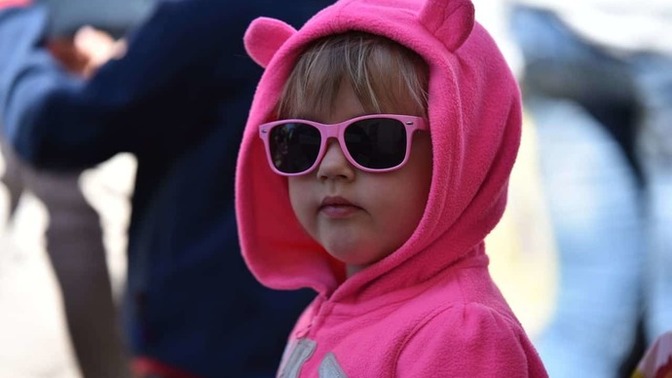 Erkek çocuğa pembe giydirmeme kompleksiniz var mı?