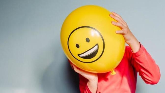 Hayatınızı özetleyen 3 emoji hangisidir?
