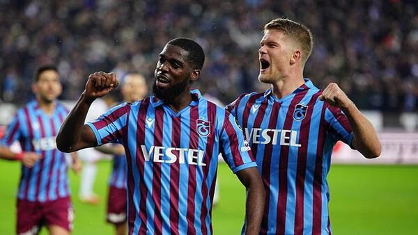 Şampiyonluğa yaklaşmakta olan Trabzonsporun kadrosunda en beğendiğiniz oyuncu hangisidir?
