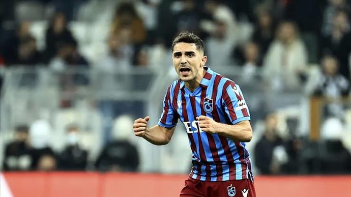 Şampiyonluğa yaklaşmakta olan Trabzonsporun kadrosunda en beğendiğiniz oyuncu hangisidir?